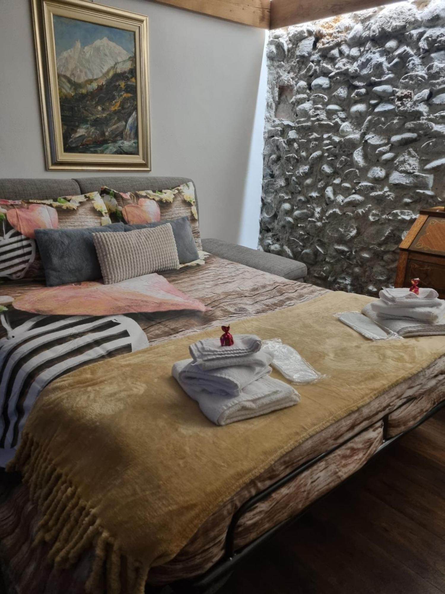 Casa Sofia Apartment อาออสตา ภายนอก รูปภาพ